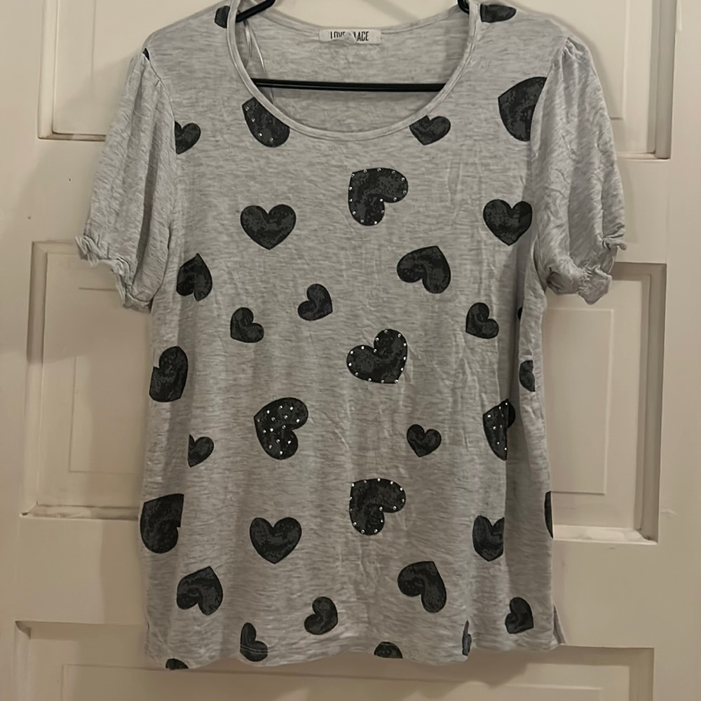 Love + Lace, Medium, Light Grey & Black Heart T-Shirt